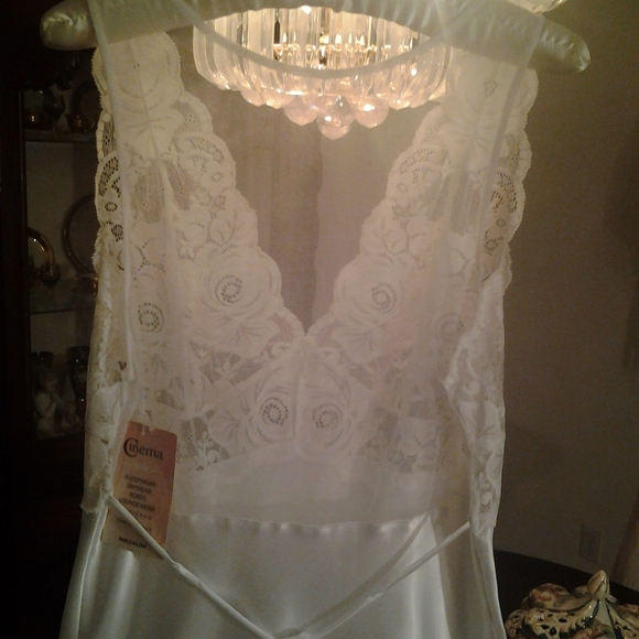 NEW CINEMA 2PC WHITE SATIN SEDUCTIVE LINGERIE MED - Picture 2 of 8